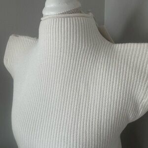 Sleeveless Cream Crew Neck Sweater